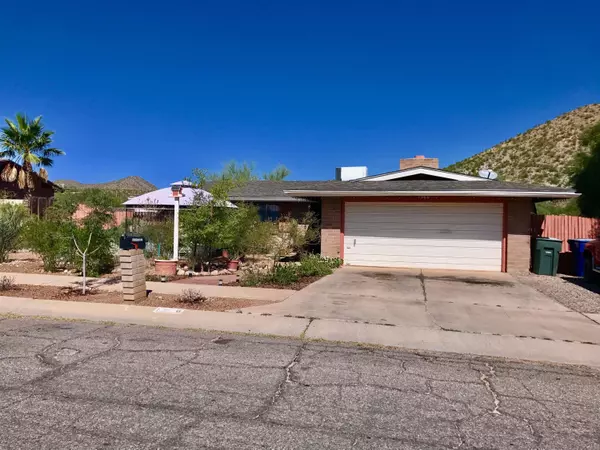 1366 S Desert Crest Drive, Tucson, AZ 85713