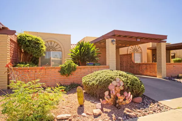 1513 W Calle De Plata, Green Valley, AZ 85622