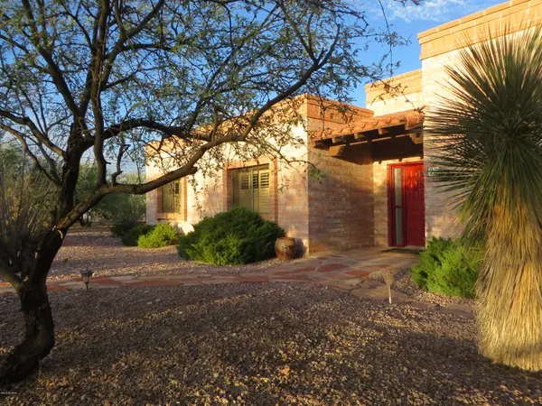 23 Nielson Lane, Tubac, AZ 85646