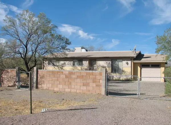 2131 W Clubhouse Drive, Benson, AZ 85602