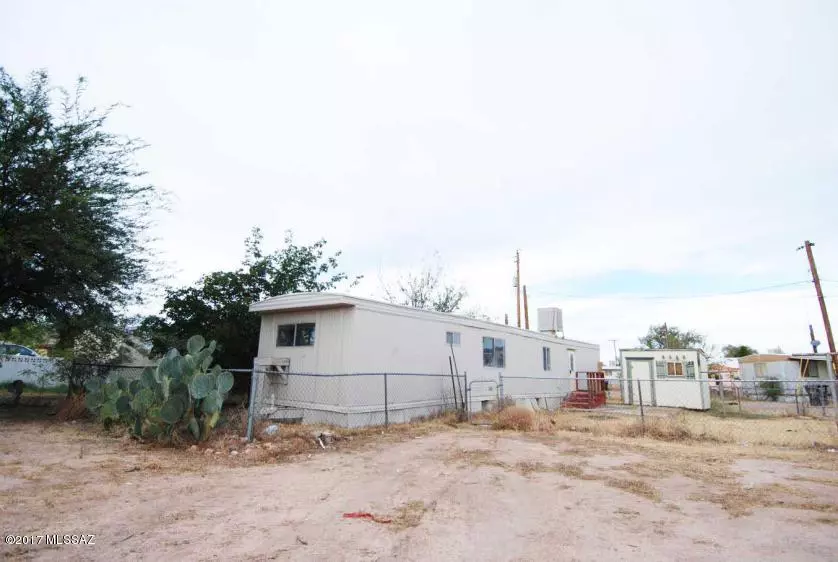 Benson, AZ 85602,693 E Lake Drive