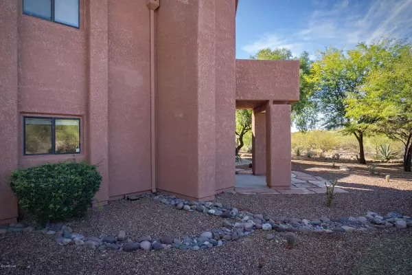 5051 N Sabino Canyon Road #1201, Tucson, AZ 85750