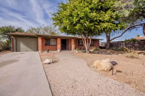 8484 E Desert Spring Street, Tucson, AZ 85730