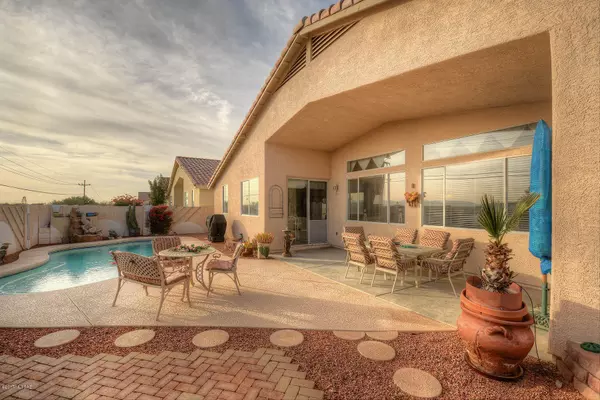 1029 W Squawbush Court, Tucson, AZ 85737