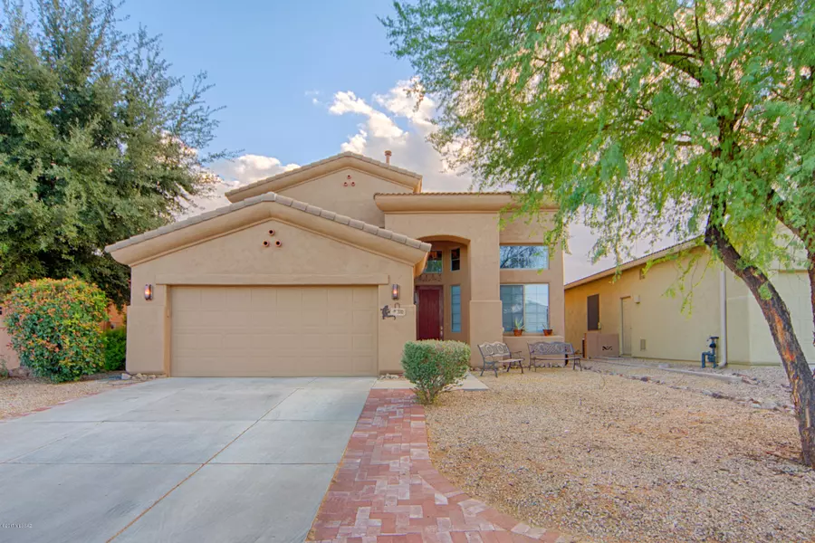 330 E Calle Trona, Green Valley, AZ 85614