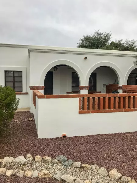 136 W Camino Manzana  #A, Green Valley, AZ 85614