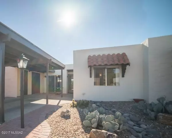 1107 S Alpine Circle, Green Valley, AZ 85614