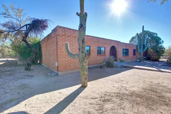 7342 N Oldfather Road, Tucson, AZ 85741