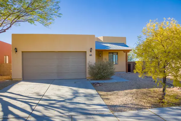 16 S Happy Valley Saddle Drive, Tucson, AZ 85748