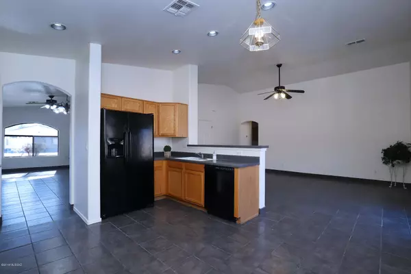 Tucson, AZ 85747,7554 S La Palma Court