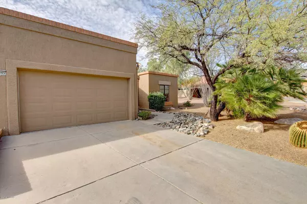 Oro Valley, AZ 85755,14045 N Desert Butte Drive