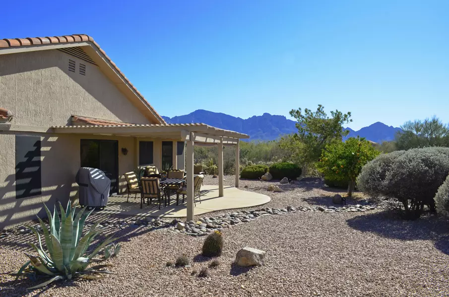 14425 N Crown Point Drive, Oro Valley, AZ 85755