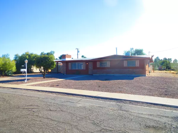 6924 E Elbow Bay Drive, Tucson, AZ 85710