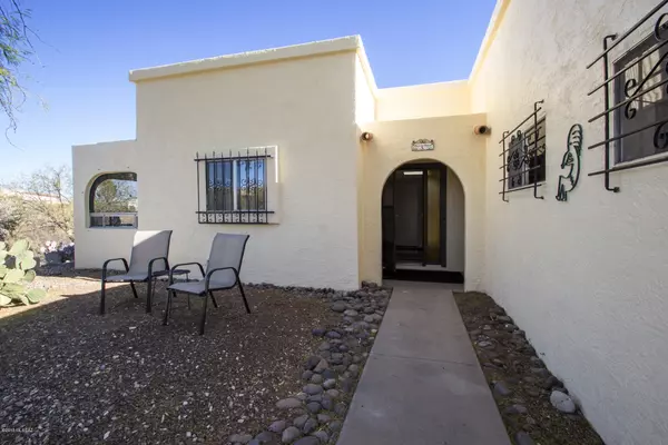 Green Valley, AZ 85614,965 W Camino Guarina