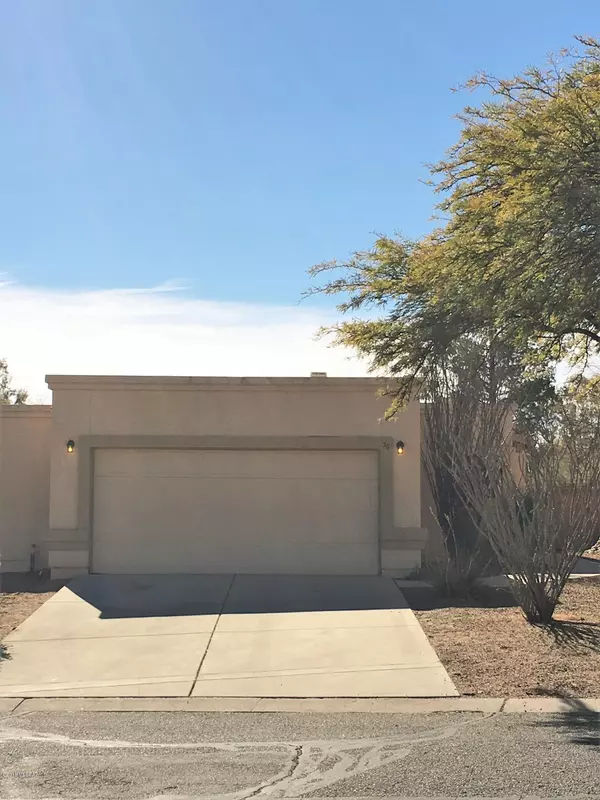 30 E Camino De Diana, Green Valley, AZ 85614