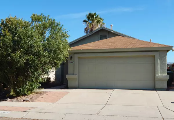 7825 S Castle Bay Street, Tucson, AZ 85747