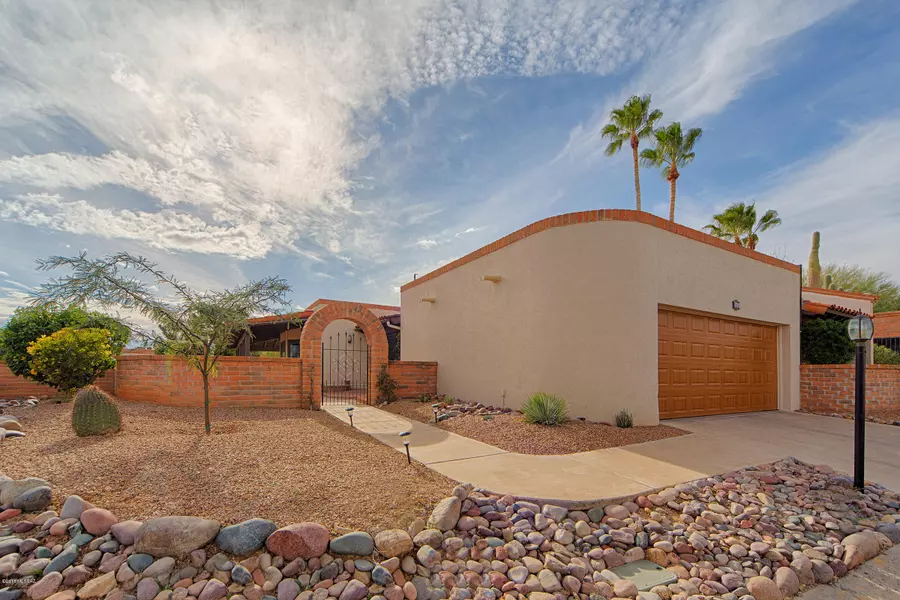 2745 S Via Del Bac, Green Valley, AZ 85622