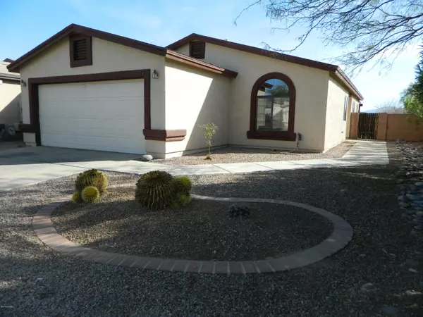 188 E Camino De Diana, Green Valley, AZ 85614