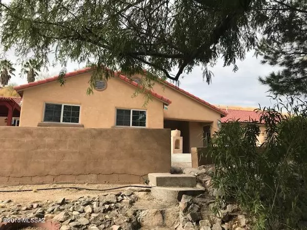 937 W Mariposa Hills Drive, Nogales, AZ 85621