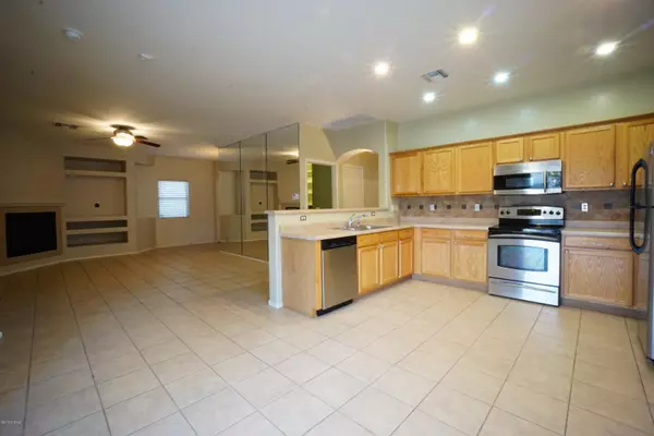 Sahuarita, AZ 85629,317 E Camino Rancho Seco