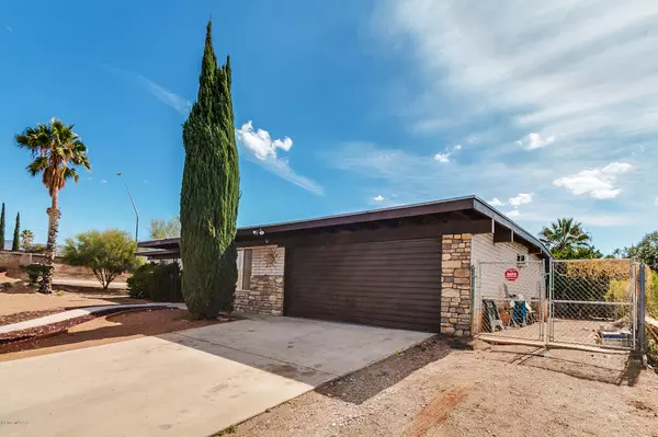 9470 E Palm Tree Drive, Tucson, AZ 85710