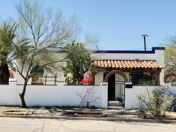 933 N Alder,  Tucson,  AZ 85705