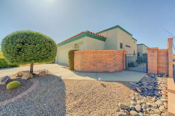 2049 W Amblemorn Drive, Green Valley, AZ 85622