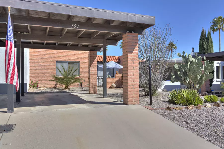 394 W Calle De Las Flores, Green Valley, AZ 85614