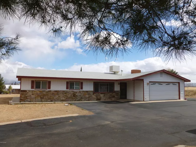 801 S La Mesa Drive, Benson, AZ 85602