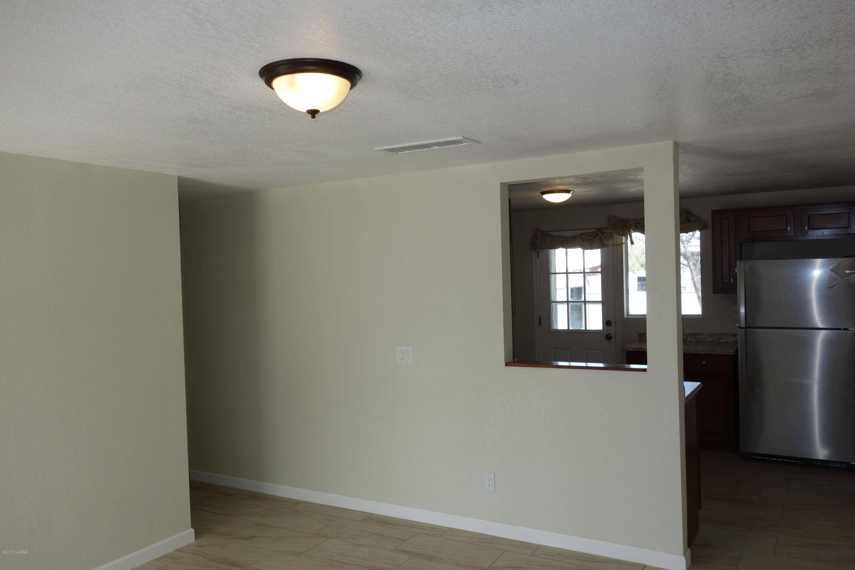 Tucson, AZ 85706,242 W Calle Antonia