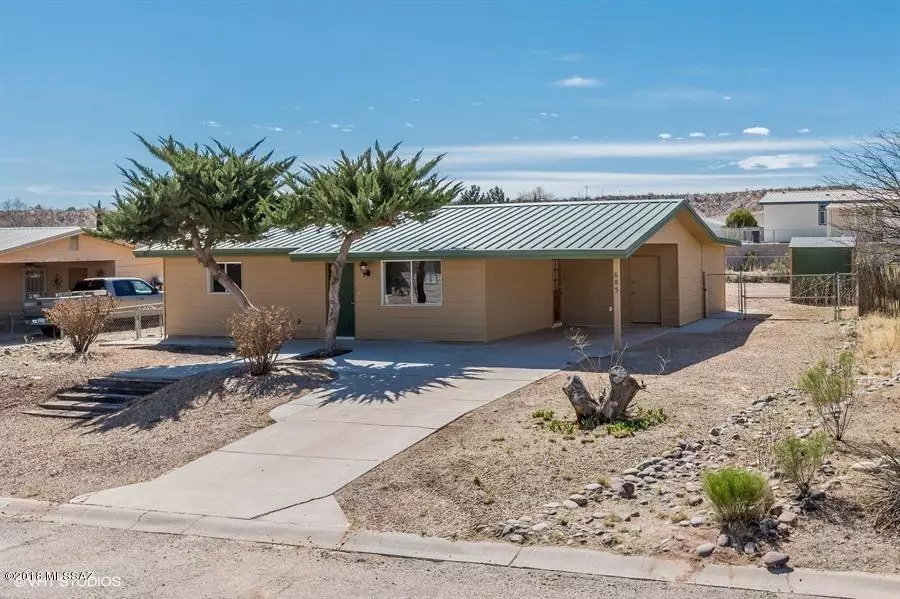 685 W Cactus Street, Benson, AZ 85602