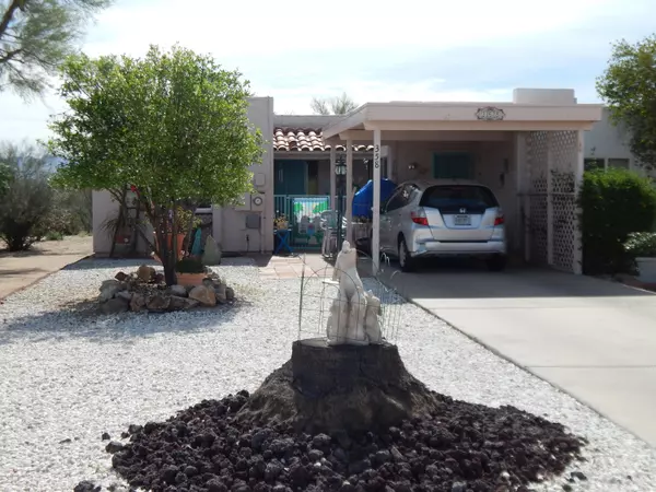 358 N Calle Del Chancero, Green Valley, AZ 85614