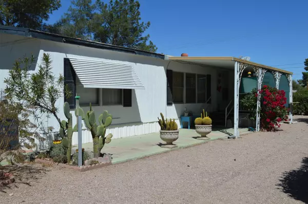 2601 W Curtis Road, Tucson, AZ 85705