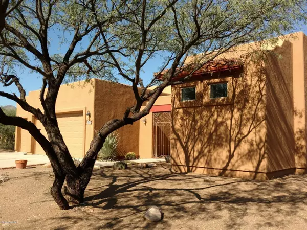 2242 N Calle Palo Parado, Tubac, AZ 85646