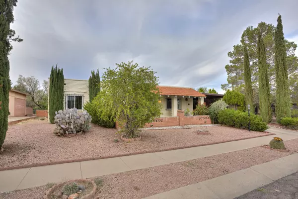 161 E La Espina, Green Valley, AZ 85614