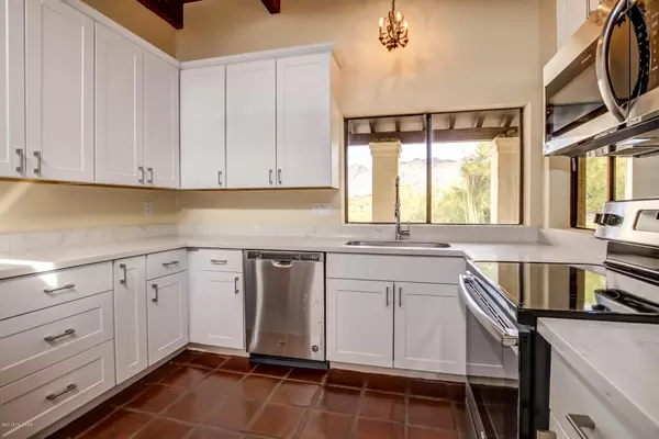 4590 N Avenida Del Cazador, Tucson, AZ 85718