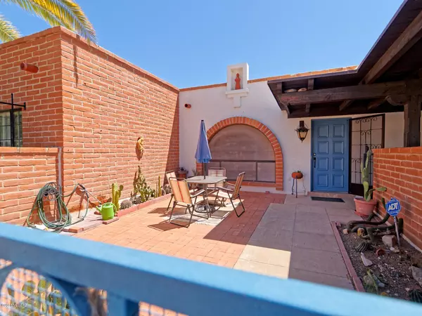 Green Valley, AZ 85614,343 S Paseo Chico