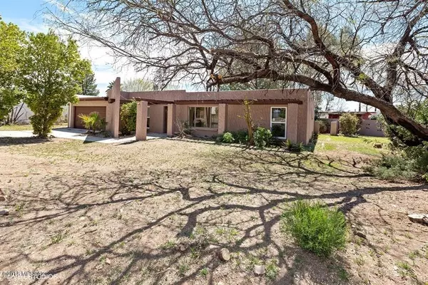 401 Curry Street, Rio Rico, AZ 85648