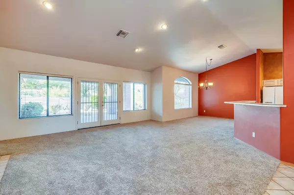 Tucson, AZ 85745,704 S Deer Bend Court