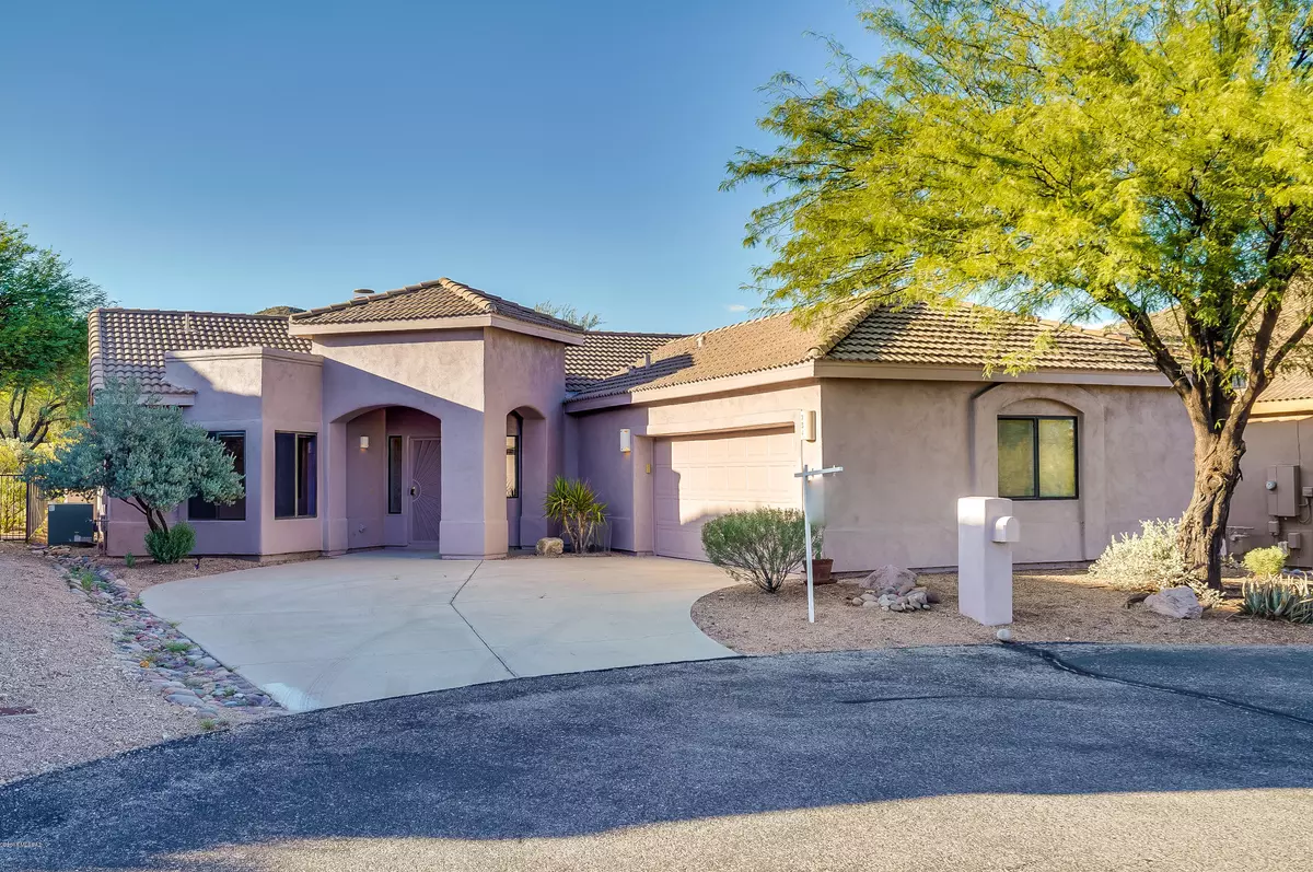 Tucson, AZ 85745,704 S Deer Bend Court