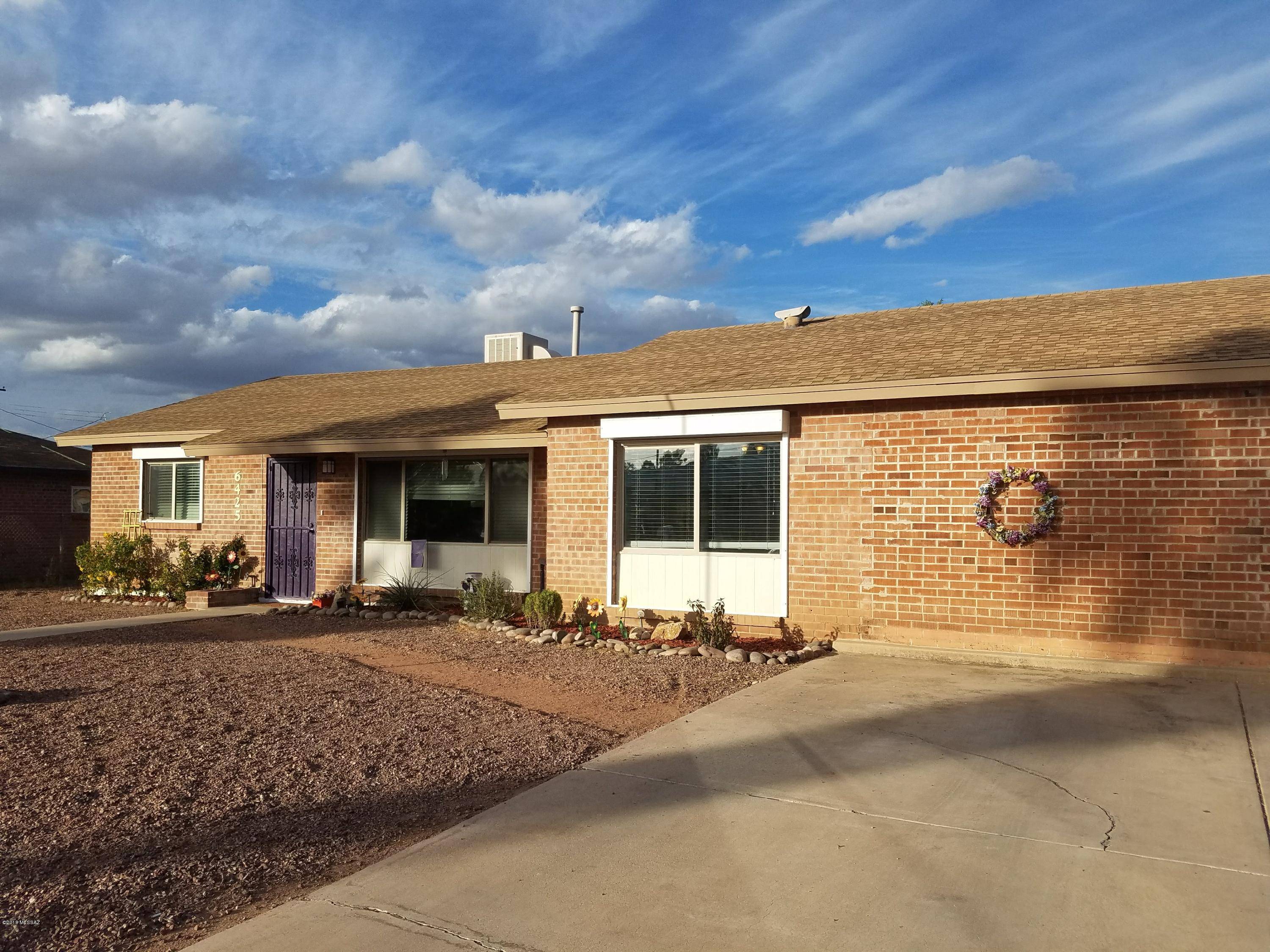 6425 E Julia Street, Tucson, AZ 85710