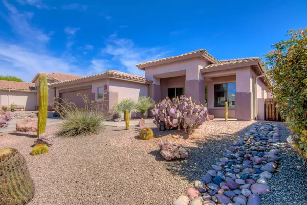 202 W Carlynn Cliff Place, Oro Valley, AZ 85755