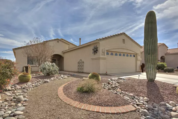 2271 S Pecan Vista Drive, Green Valley, AZ 85614