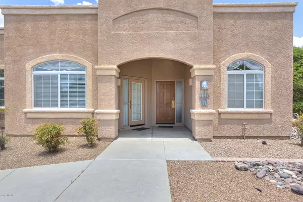 1844 W Demetrie Loop, Green Valley, AZ 85622