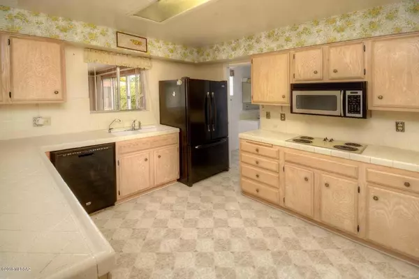 Green Valley, AZ 85614,211 E El Limon