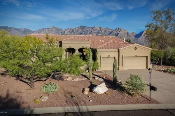 12390 N Tall Grass Drive, Oro Valley, AZ 85755