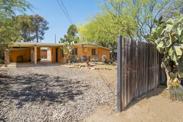 1308 E Greenlee Road, Tucson, AZ 85719