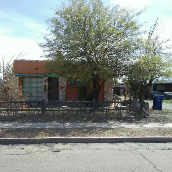 107 W Michigan Drive, Tucson, AZ 85714