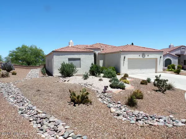 3305 S Tee Box Court, Green Valley, AZ 85614