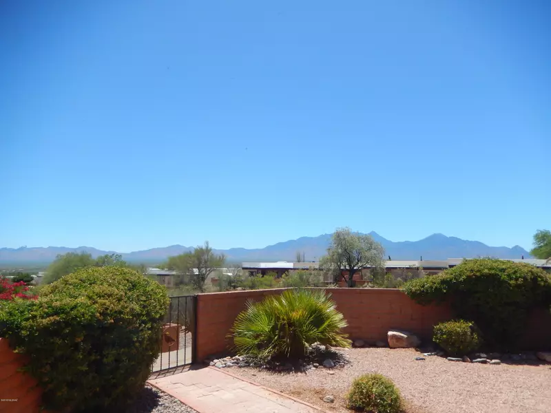 849 S Camino Guarina, Green Valley, AZ 85614